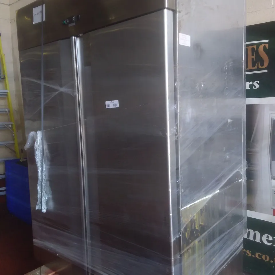 LARGE DOUBLE DISPLAY FRIDGE 