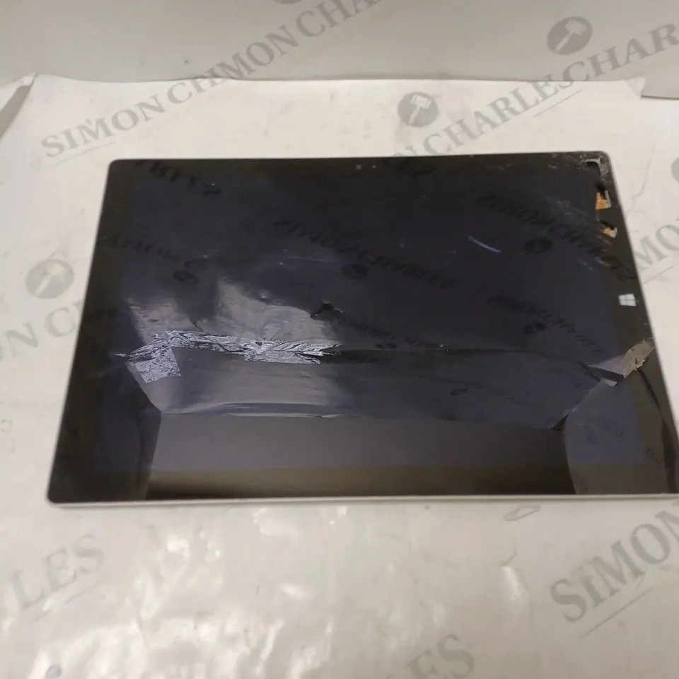 MICROSOFT SURFACE TABLET IN SILVER 