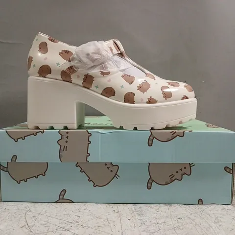 BOXED PAIR OF KOI SAI WHITE MARY JANES PUSHEEN EDITION SIZE UK 4