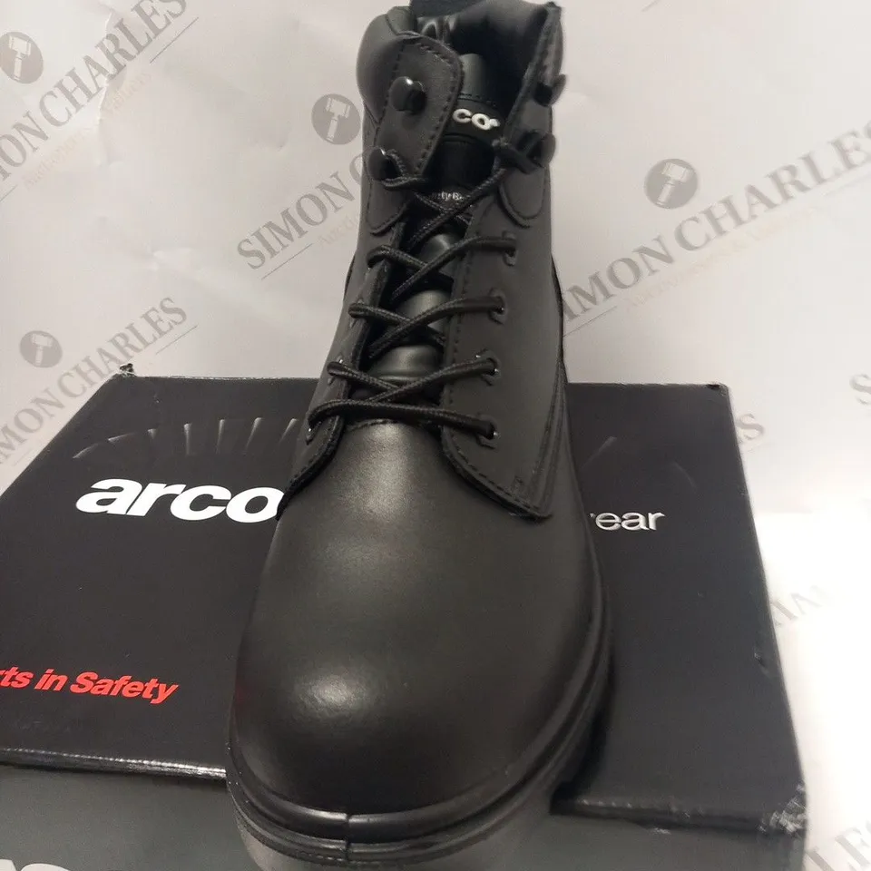 BOXED ARCO ST550 S3 SAFETY BOOTS SIZE 8