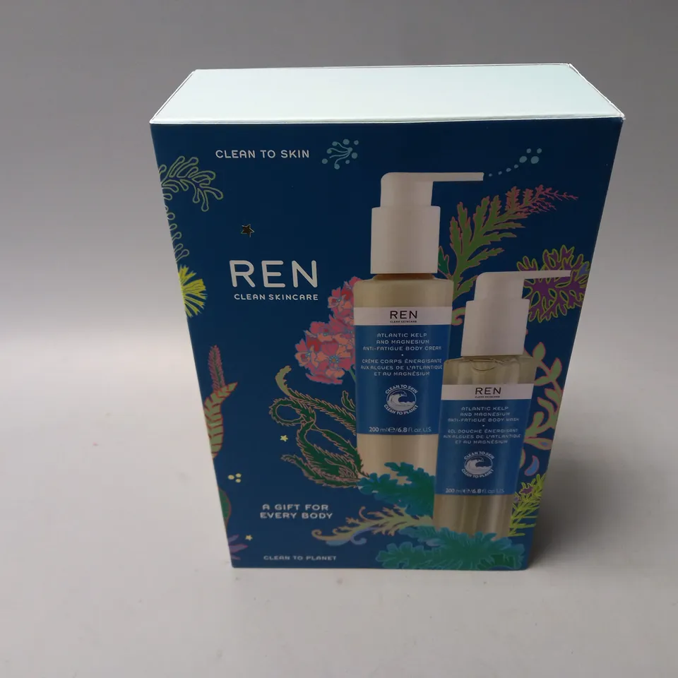 BOXED REN CLEAN SKINCARE GIFT SEY