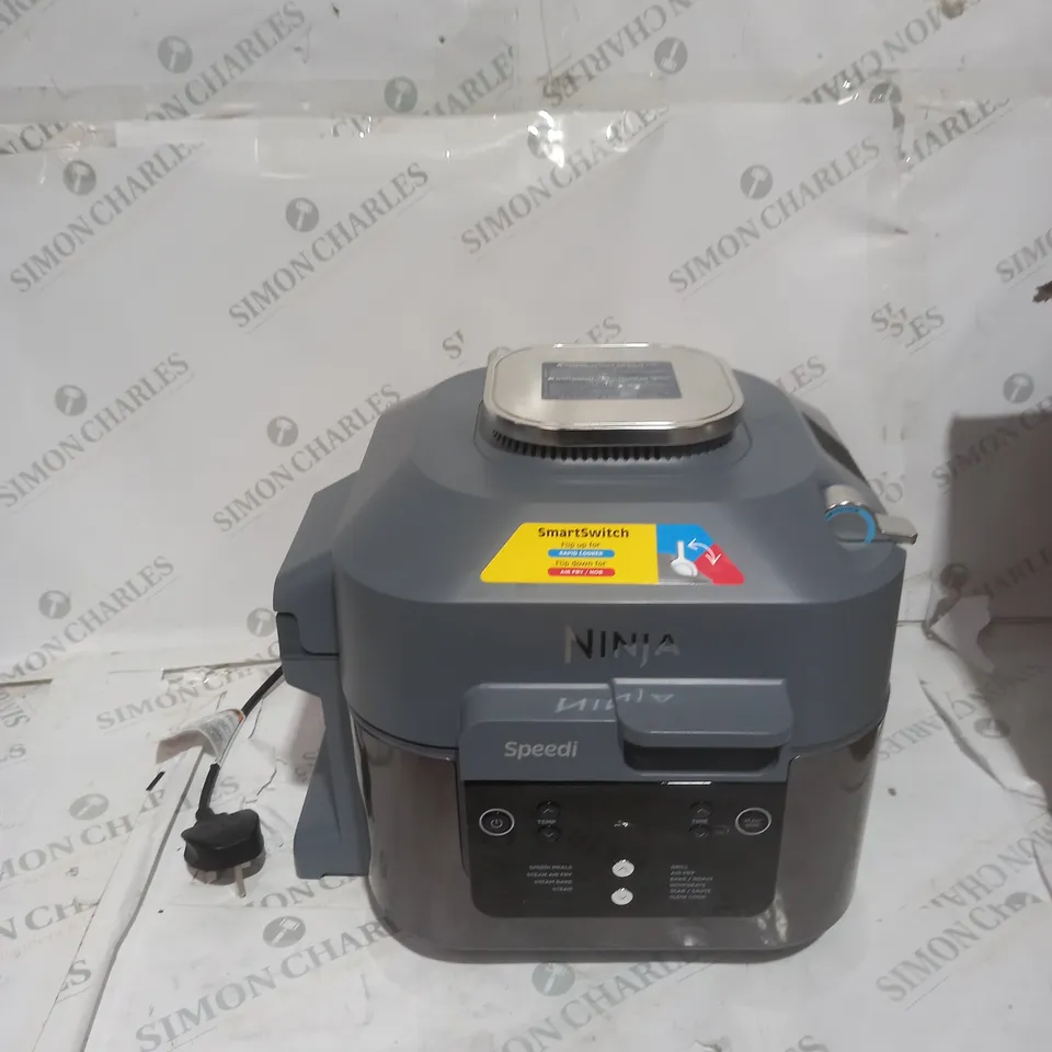 BOXED NINJA SPEEDI 10-IN-1 5.7L RAPID-COOKER & AIR FRYER ON400UK