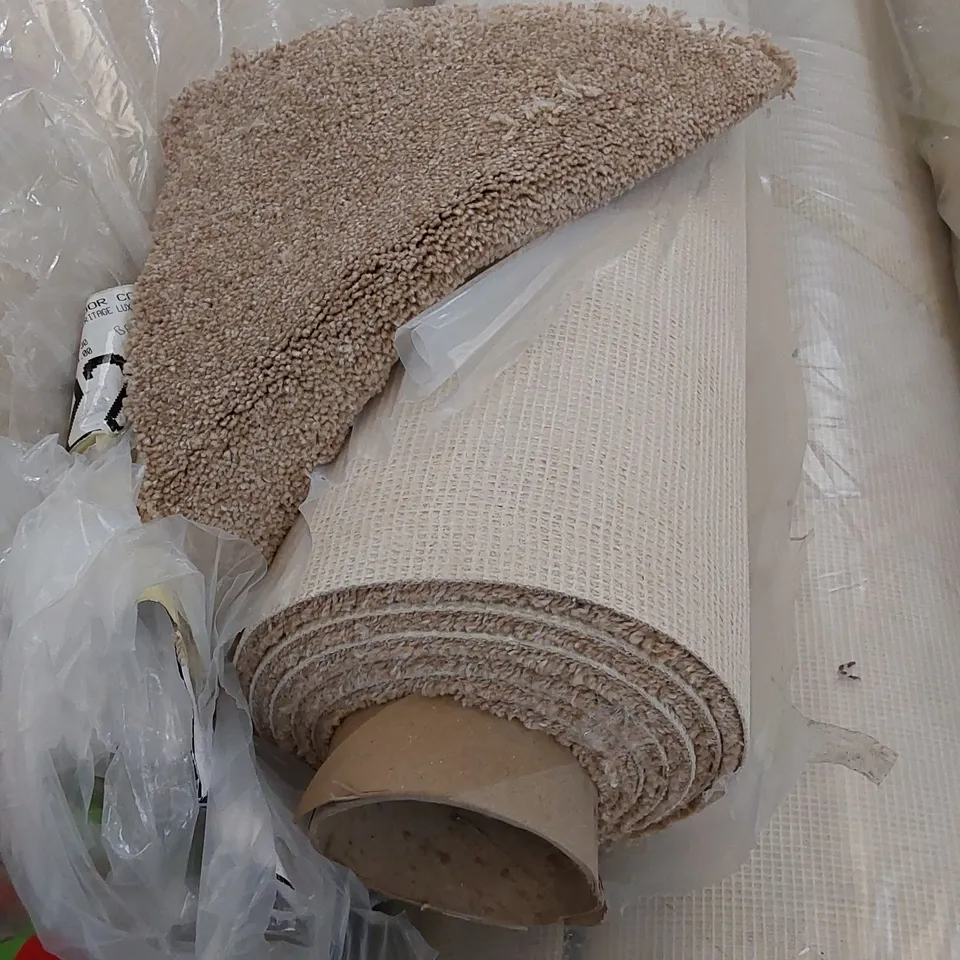 ROLL OF QUALITY STS HERITAGE LUXURY CARPET // SIZE: APPROX. 4 X 3.3m