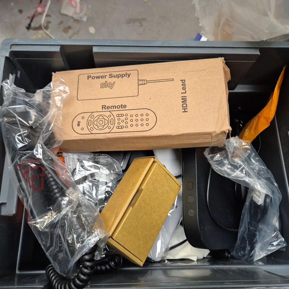 APPROXIMATELY 15 ELECTRICAL ITEMS TO INCLUDE - REMOTE CONTROLS, WIFI HUB AND POWER ADAPTERS