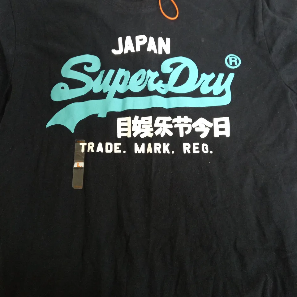 SUPERDRY BLACK T-SHIRT - LARGE