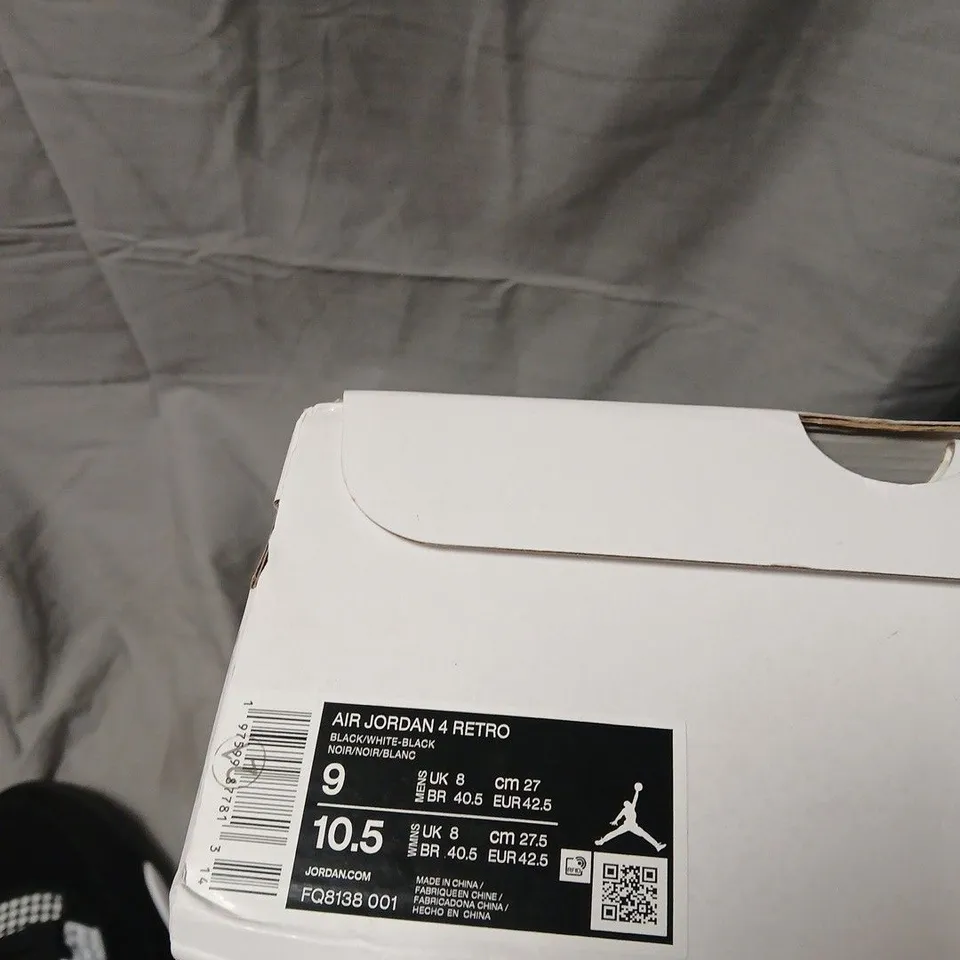 AIR JORDAN 4 RETRO BLACK/WHITE SNEAKERS – UK 8 (US 9)