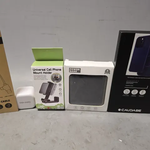 TOTE OF APPROXIMATELY 20 ASSORTED ITEMS TO INCLUDE - PHONE MOUNT HOLDER , MULTI CABLE , POWER BANK ETC