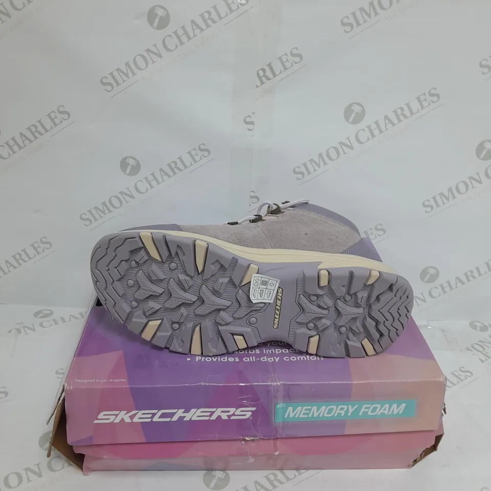 SKECHERS HIGH TOP LACE UP HIKER BOOTS (LAVENDER), SIZE 6.5 UK