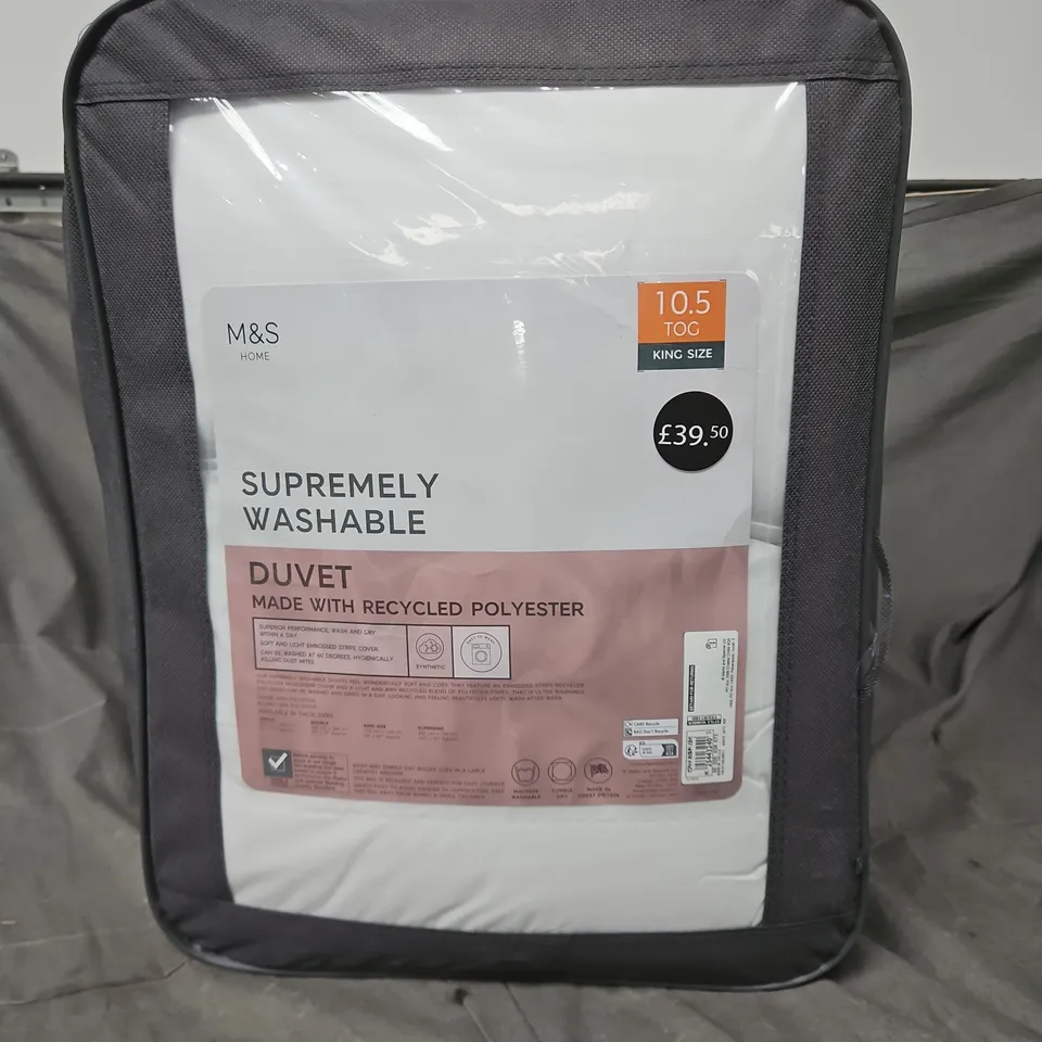 M&S SUPREMELY WASHABLE DUVET IN WHITE 10.5 TOG KING SIZE