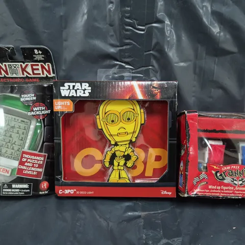 BOX OF APPROXIMATELY 20 ASSORTED HOUSEHOLD ITEMS TO INCLUDE GRAN PRIX GRANNIES, STAR WARS C-3P0 DECO LIGHT, ETC - COLLECTION ONLY