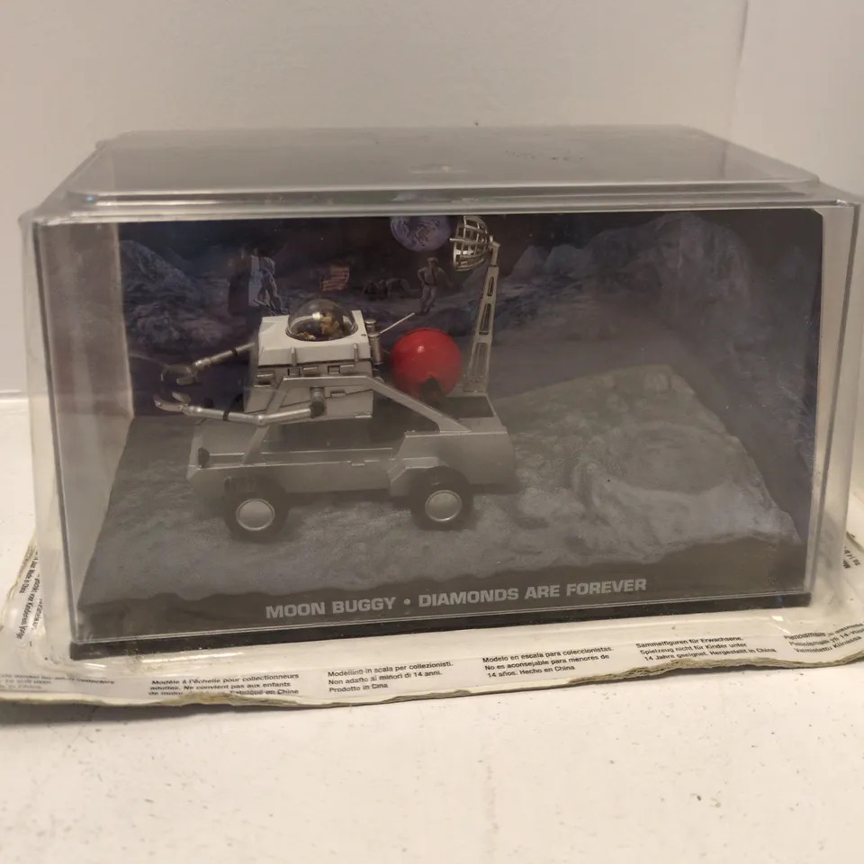 MOON BUGGY LUNAR ROVER DIORAMA - DIAMONDS ARE FOREVER (BOXED)