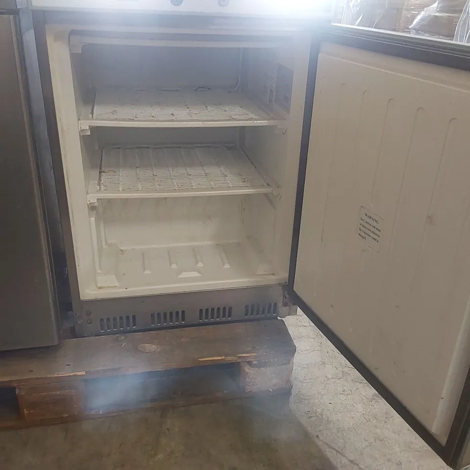 POLAR COMMERCIAL UNDER COUNTER FRIDGE