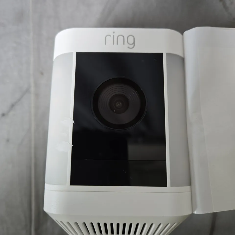 RING SPOTLIGHT CAM PLUS – PLUG-IN SECURITY CAMERA (WHITE)