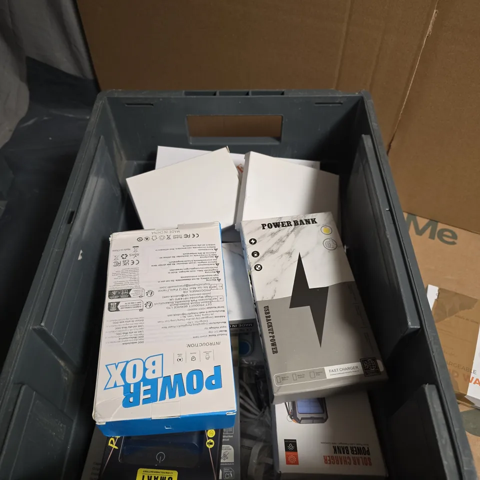 BOX OF APPROXIMATELY 15 ASSORTED POWER BANKS 