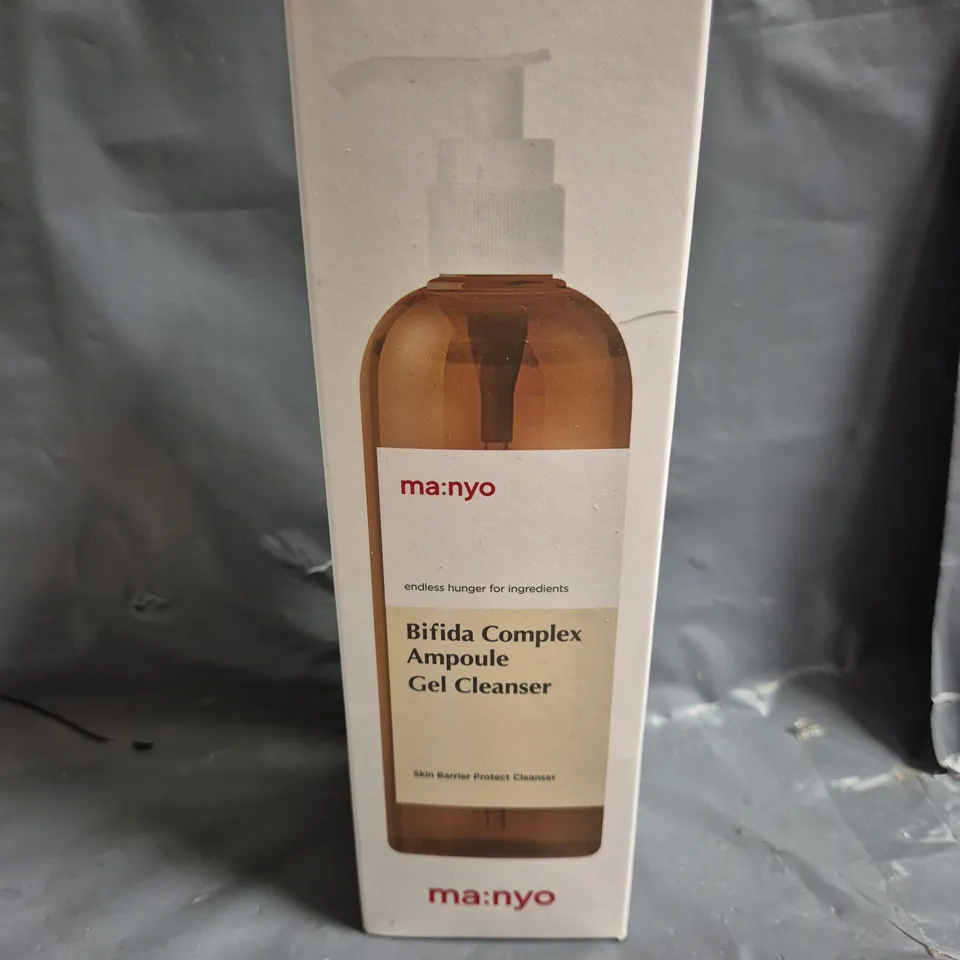 BOXED AND SEALED MA:NYO BIFILDA COMPLEX AMPOULE GEL CLEANSER (400ML)