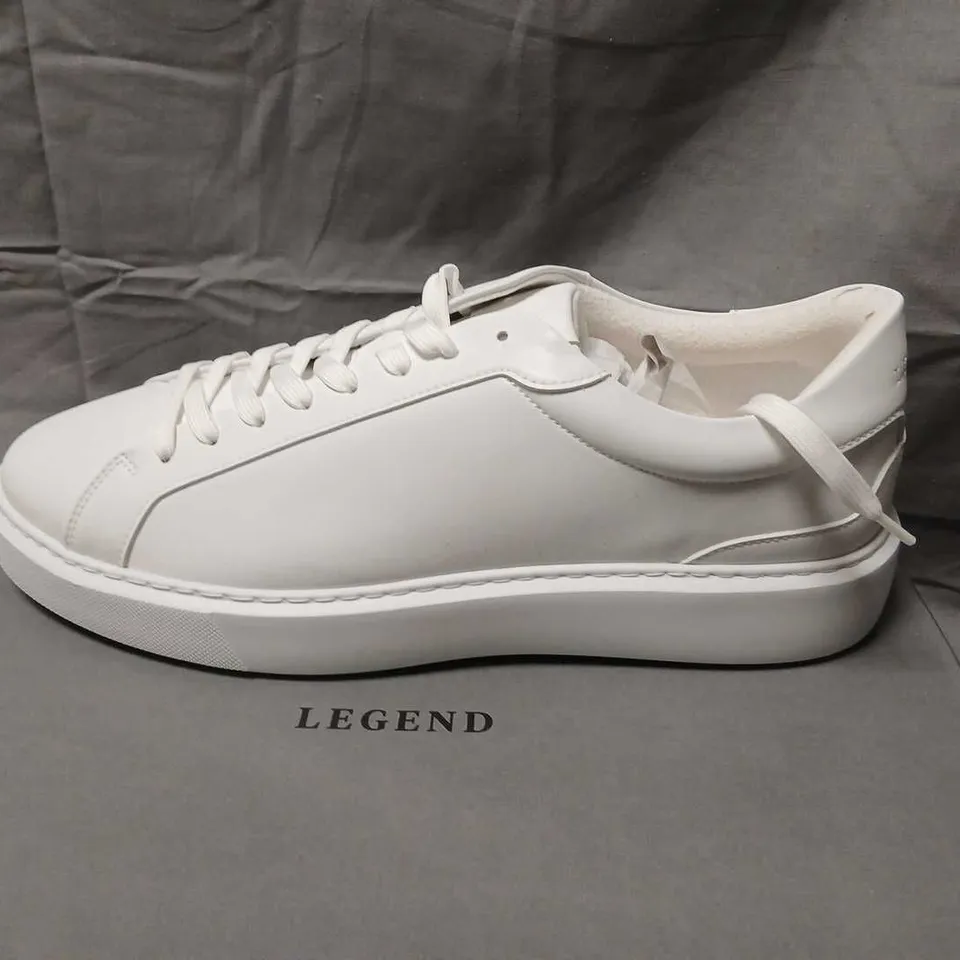LEGEND LEATHER TRAINER – WHITE (EU 45, US 12) UK 11 