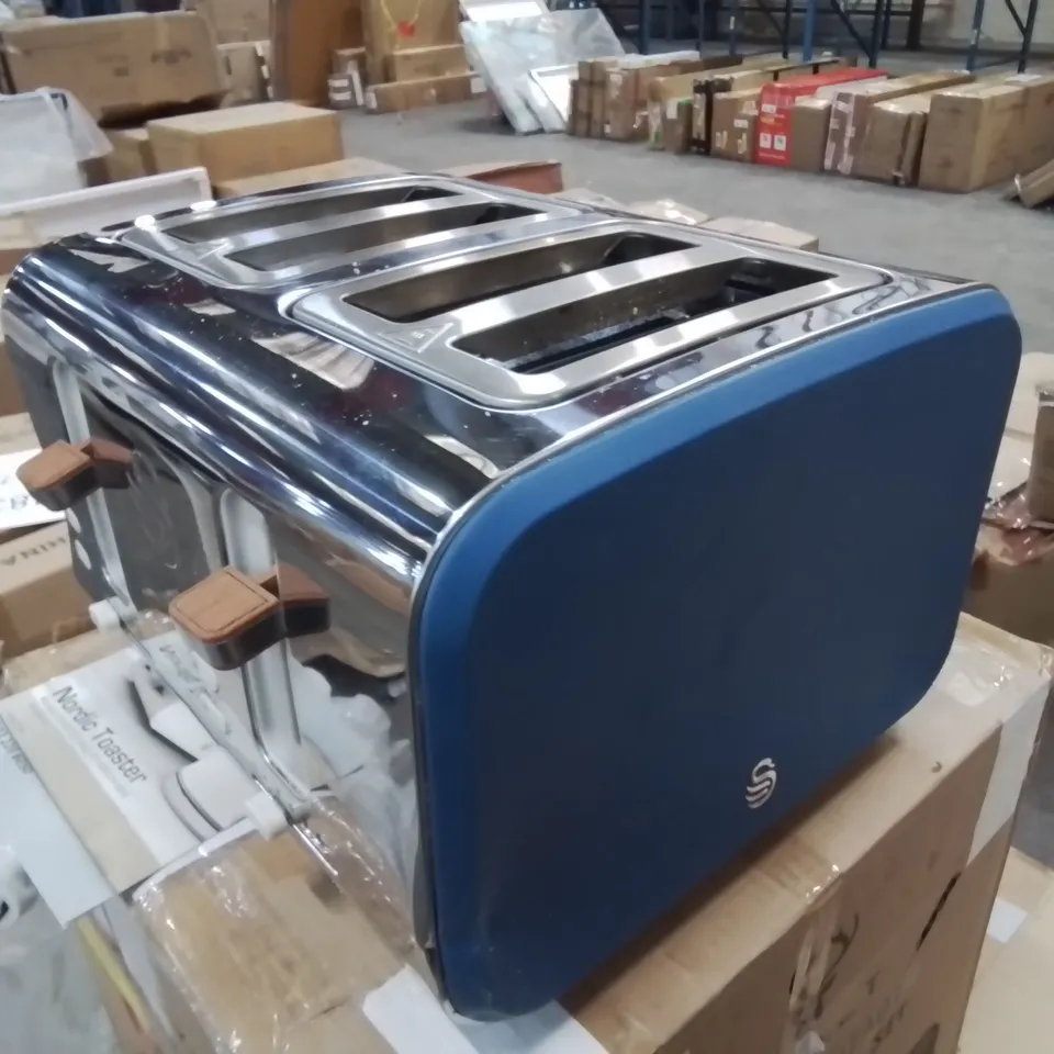 SWAN NORDIC 4-SLICE TOASTER 