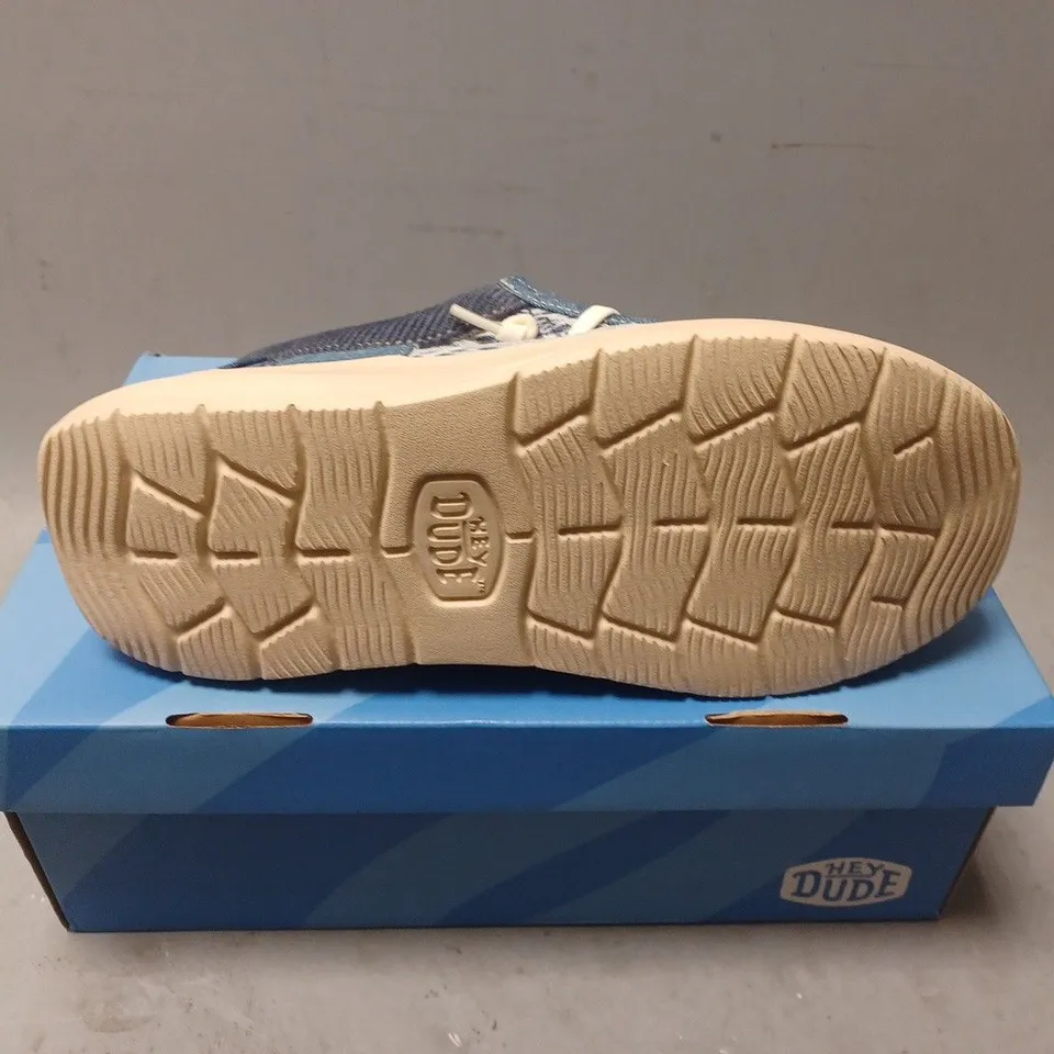 BOXED PAIR OF HEY DUDE WENDY PATCHWORK SHOES - UK SIZE 5