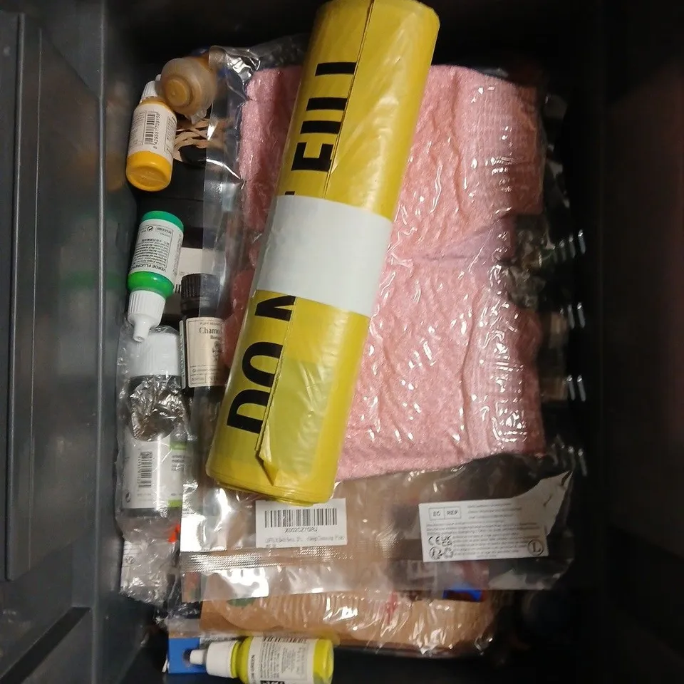 APPROXIMATEY 15 HOUSEHOLD ITEMS TO INCLUDE CHRISTMAS GIFT TAGS, ECOVER DISHWASHER TABLETS AND TILE PAINT