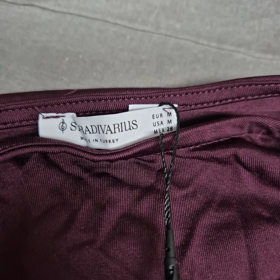 SRADIVARIUS BURGUNDY LONG-SLEEVE TOP – SIZE M