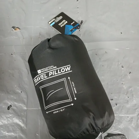 MOUNTAIN WAREHOUSE TRAVEL PILLOW 