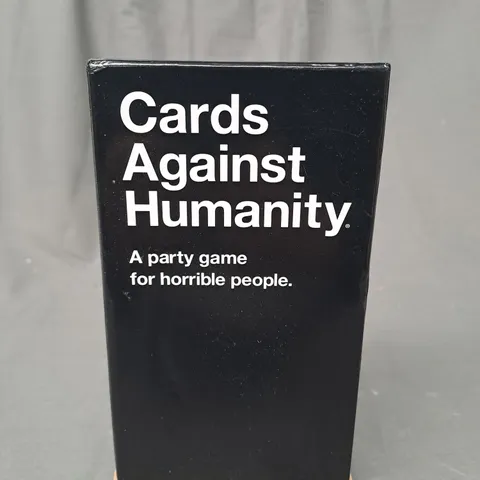 CARDS AGAINST HUMANITY CARD GAME