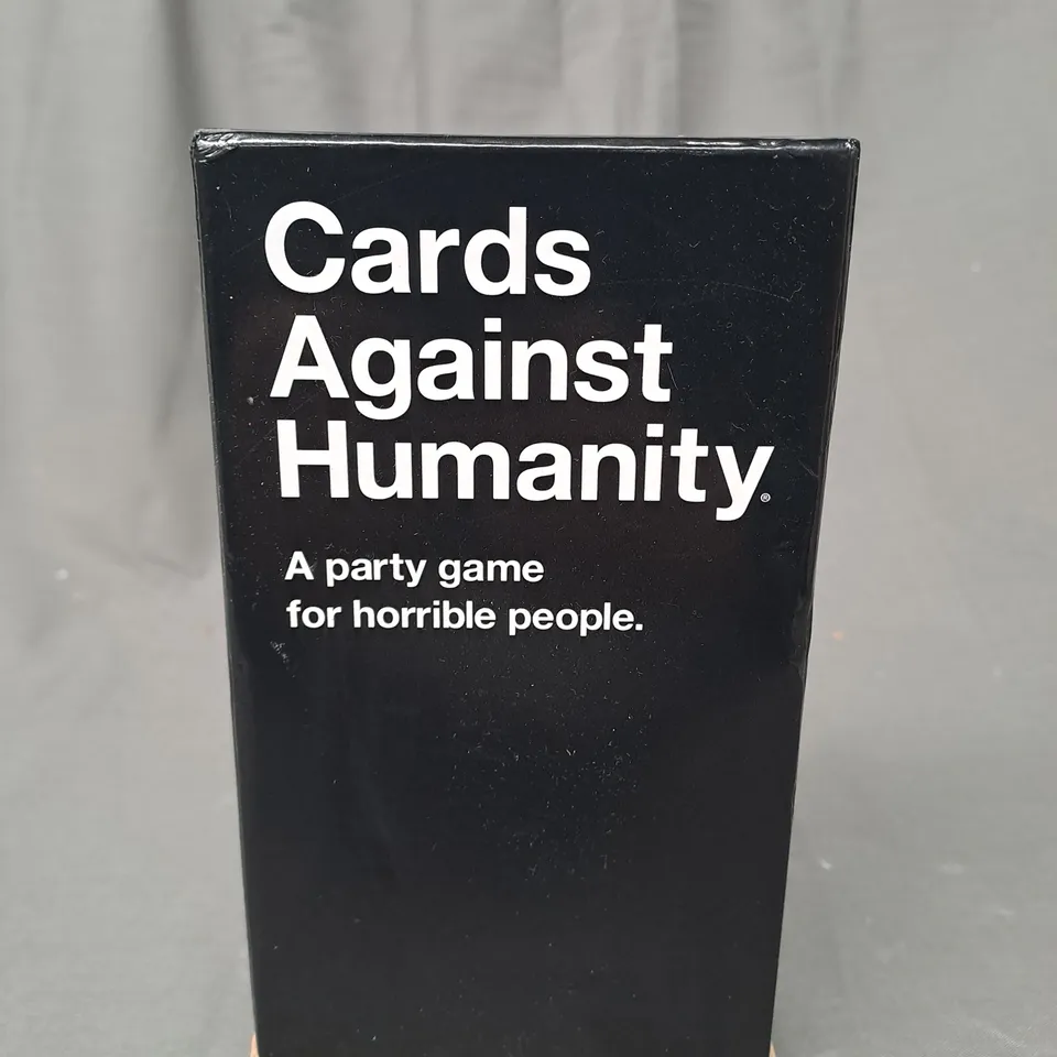 CARDS AGAINST HUMANITY CARD GAME