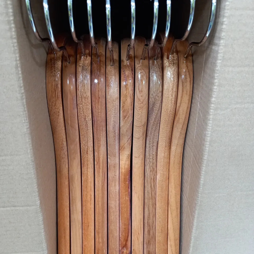 KARAN KING PACK OF 20 ROUND TROUSER BAR AND SHOULDER NOTCHES STRONG PREMIUM WOODEN COAT HANGERS