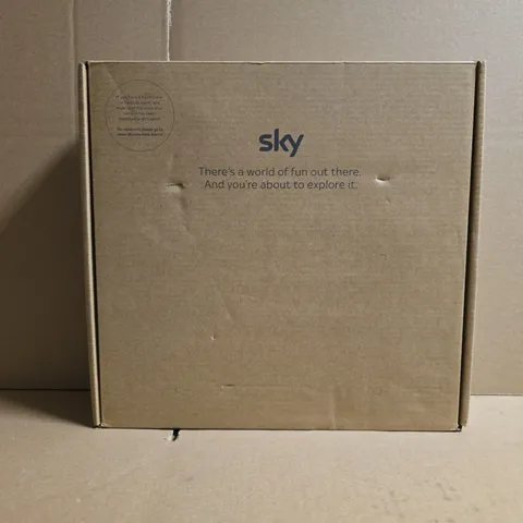 BOXED SKY HUB 6 SR213-02-UK-WHT-FH1 WI-FI ROUTER