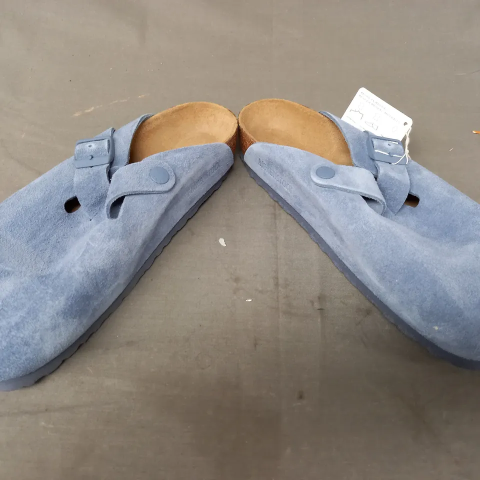 BOXED PAIR OF BIRKENSTOCK BOSTON BS SHOES IN BLUE UK SIZE 5.5