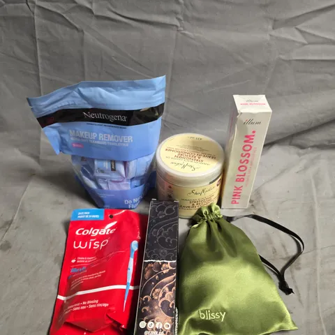 APPROXIMATELY 15 ASSORTED HEALTH & BEAUTY PRODUCTS TO INCLUDE COLGATE, BLISSY AND PINK BLOSSOM