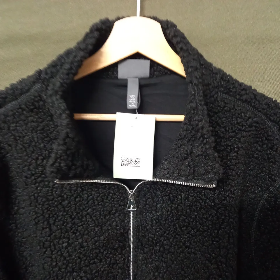 H&M BLACK BORG ZIP THROUGH JACKET - EUR XL