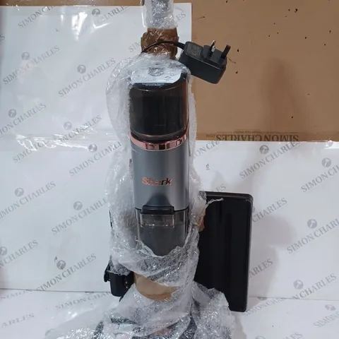 BOXED SHARK HYDROVAC HARD FLOOR WET & DRY CORDLESS CLEANER WD210UK - COLLECTION ONLY
