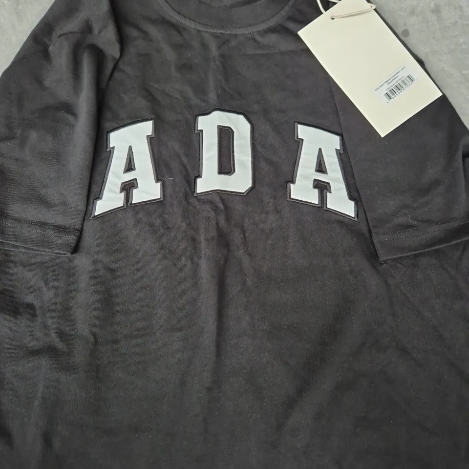 ADANOLA ADA SHORT SLEEVE OVERSIZED T-SHIRT – BLACK/WHITE, UK L