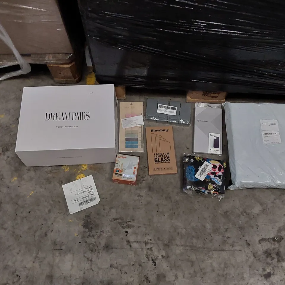 PALLET OF ASSORTED ITEMS INCLUDING: WOMENS SHOES, EGG STORAGE, GLASS PHONE SCREEN PROTECTOR, PHONE CASE, DOOR TOPPER, PHONE CHARGER