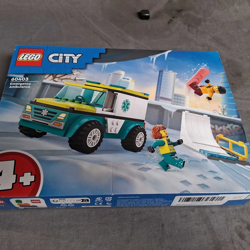 BOXED LEGO CITY 60403 EMERGENCY AMBULANCE 