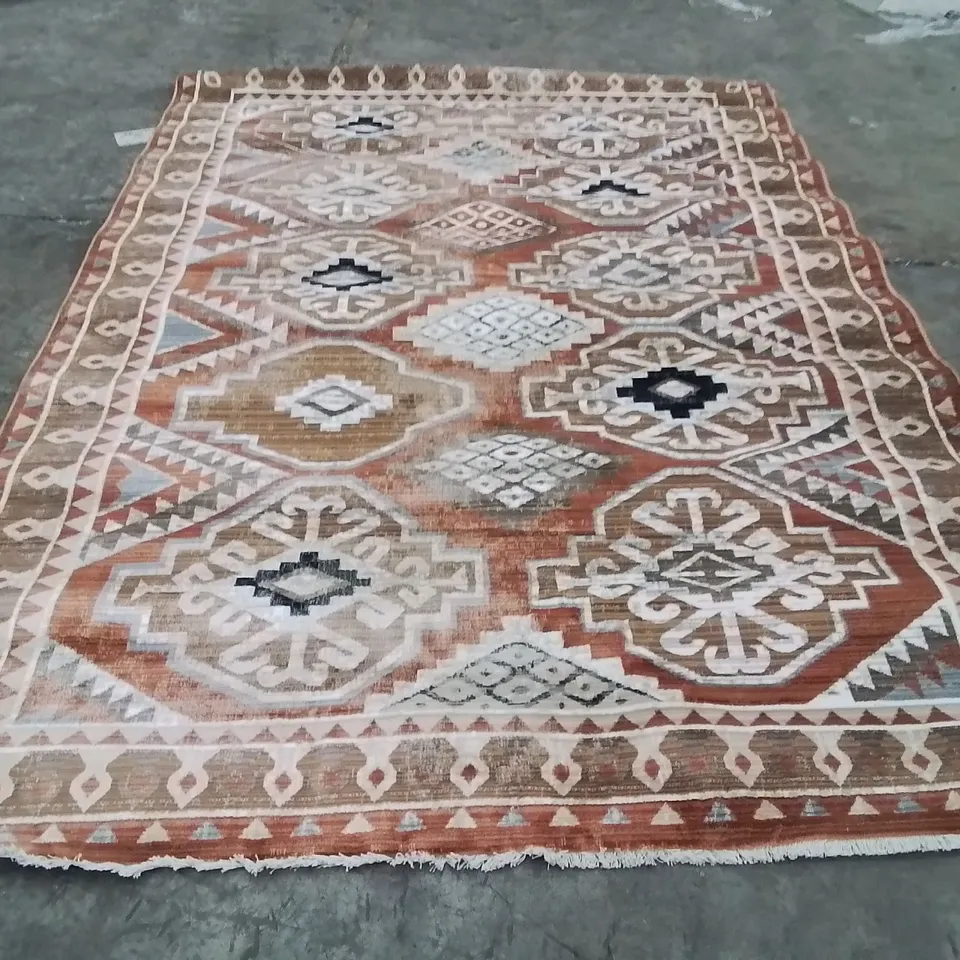 QUALITY DESIGNER AREA RUG - APPROXIMATELY 300X205CM