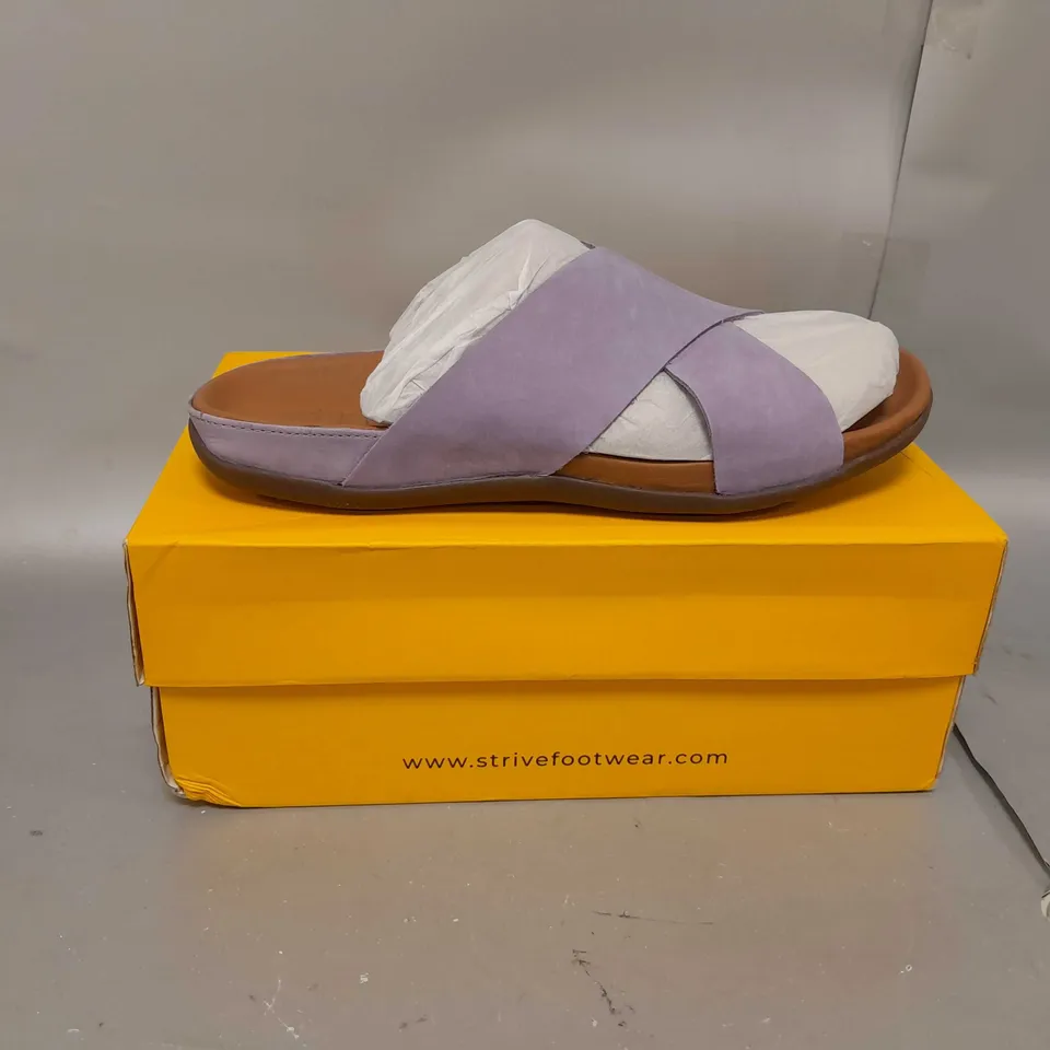BOXED STRIVE PALMA SLIDER SANDALS SIZE 6