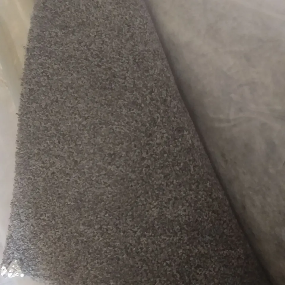 ROLL OF QUALITY DARTMOOR TWIST SB CARPET APPROXIMATELY 4X7.25M