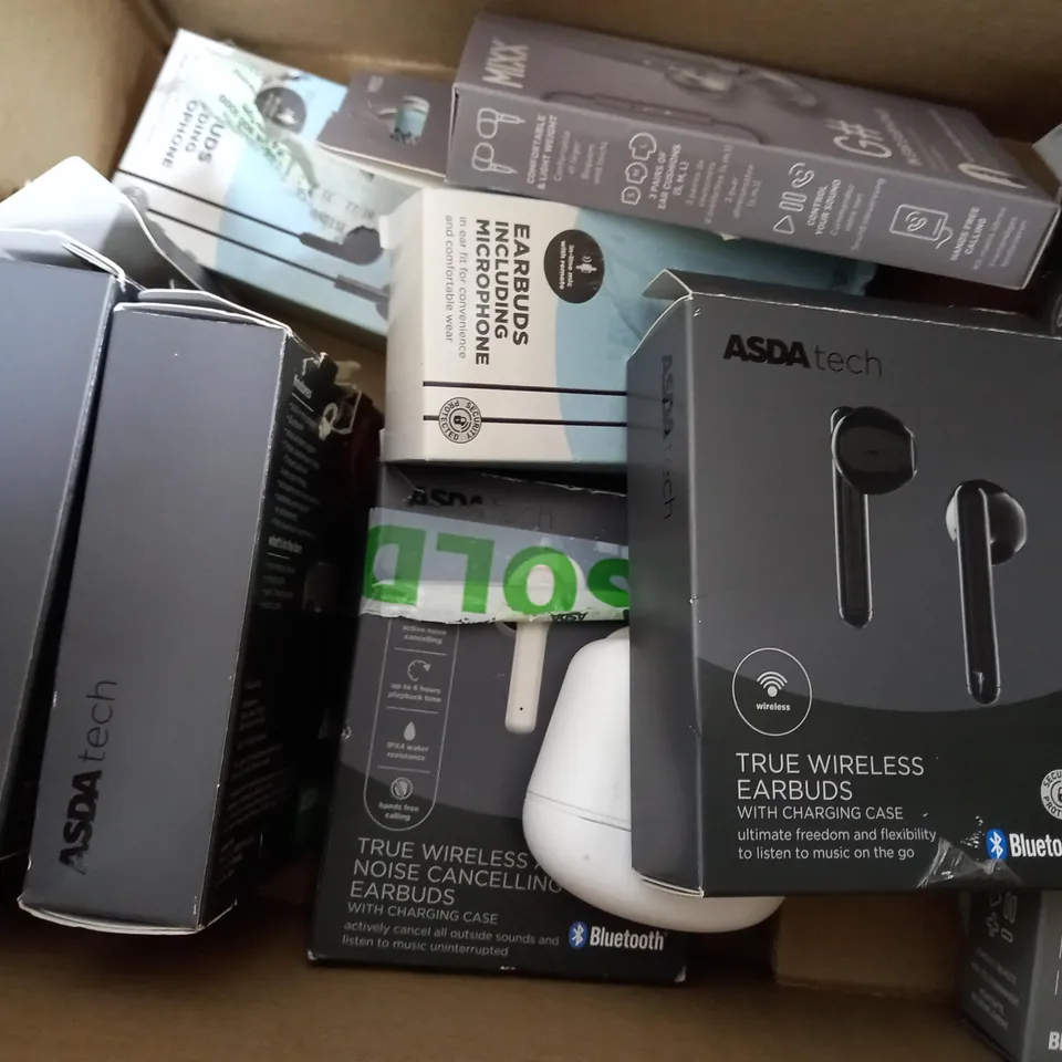 APPROXIMATELY 10 ASSORTED EARPHONES AND EARBUDS TO INCLUDE MIXX PLAY WIRELESS EARPHONES, MIXX G# IN EAR EARPHONES, ASDA TECH TRUE WIRELESS EARBUDS ETC.