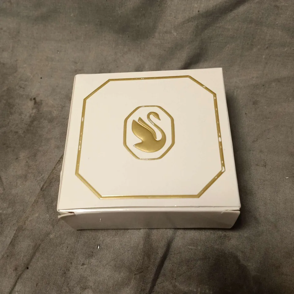 SWAROVSKI GOLD-TONE CHARM BRACELET WITH GREEN STONE – PINK PRESENTATION BOX 