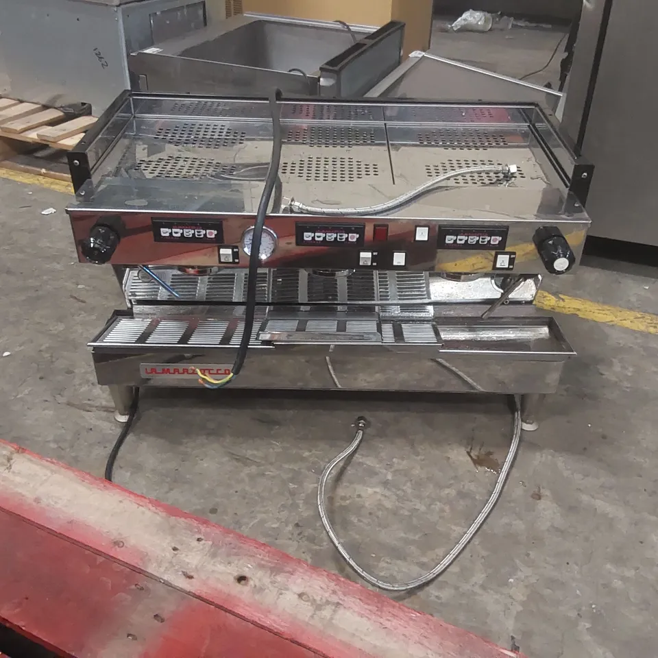 LA MARZOCCO 3 GROUP COMMERCIAL COFFEE MACHINE
