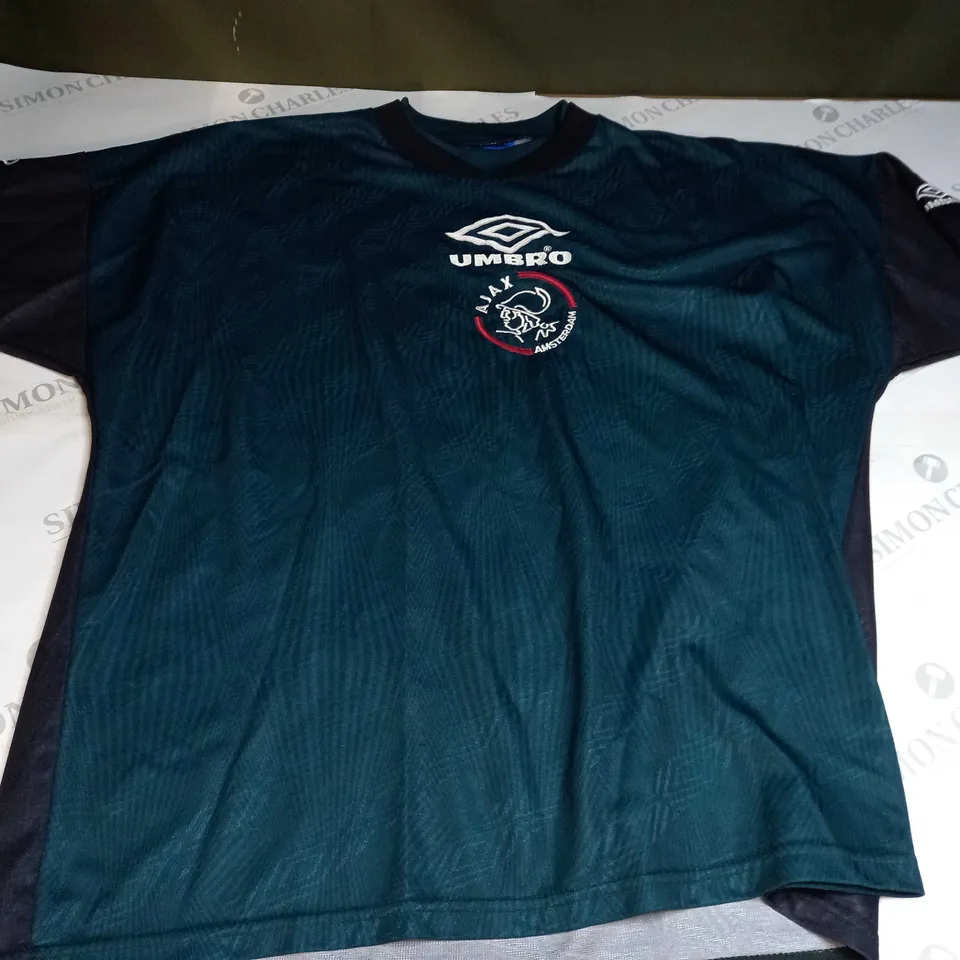 UMBRO AJAX CLASSIC FOOTBALL SHIRT - YEAR UNKNOWN - XXL