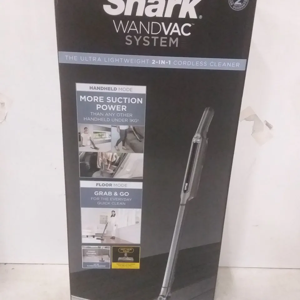 SHARK 2IN1 VACUUM GOLD/BLACK