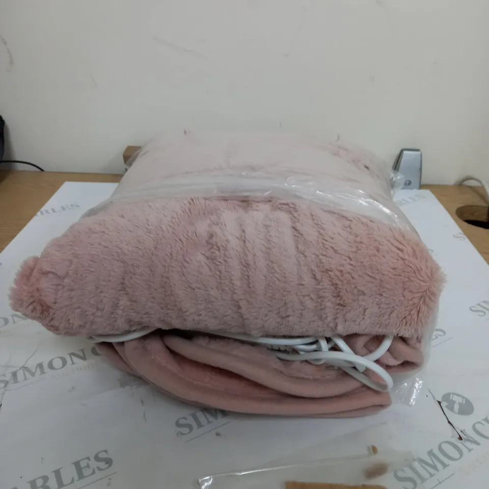 COZEE HOME VELVETSOFT HEATED THROW IN PINK