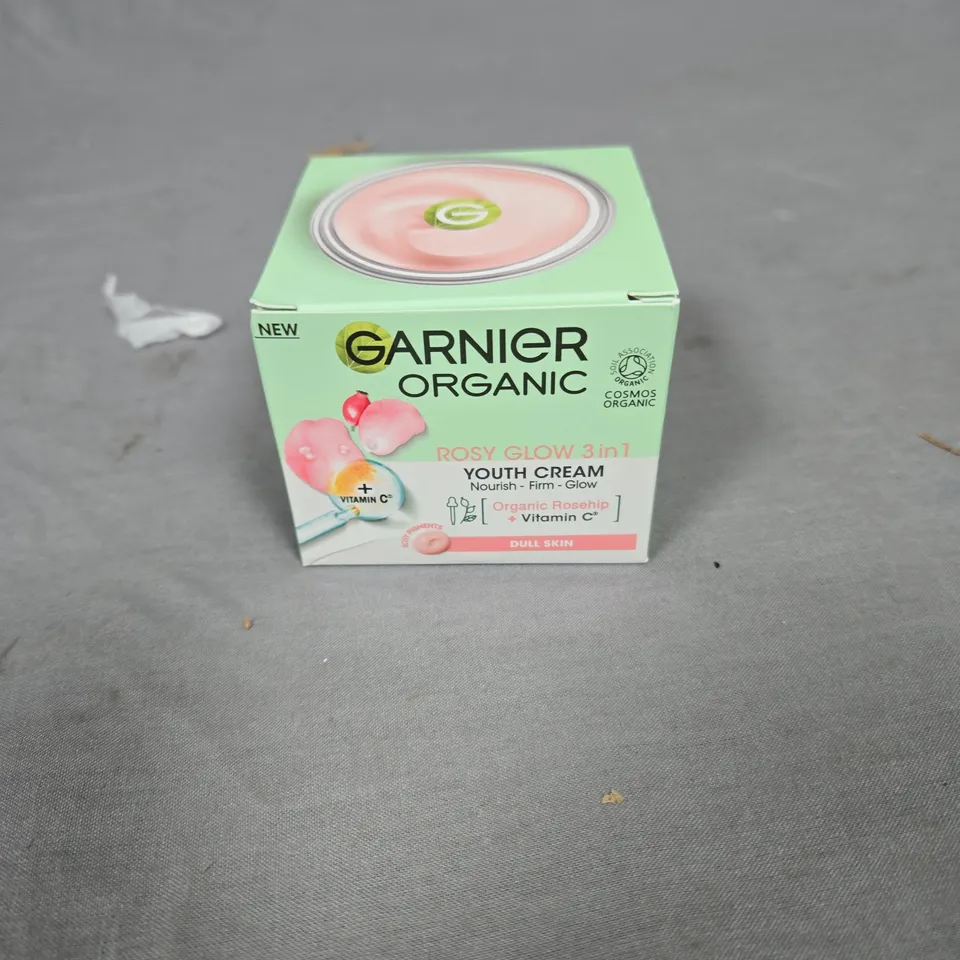 GARNIER ORGANIC ROSY GLOW 3-IN-1 YOUTH CREAM – BOXED