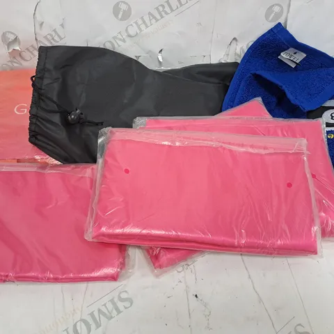 LOT OF ASSORTED HOUSEHOLD ITEMS TOO INCLUDE TOWELS , MAKEUP BAGS AND POCKET PATCHES