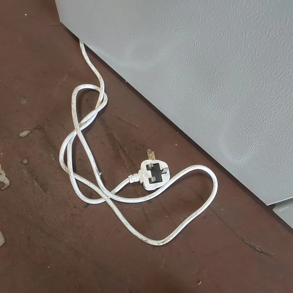 LOGIK LFC50W20A 60/40 FRIDGE FREEZER - WHITE