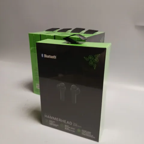 LOT OF 5 SEALED BOXED RAZER WIRELESS HEADPHONES IN BLACK AND GREEN