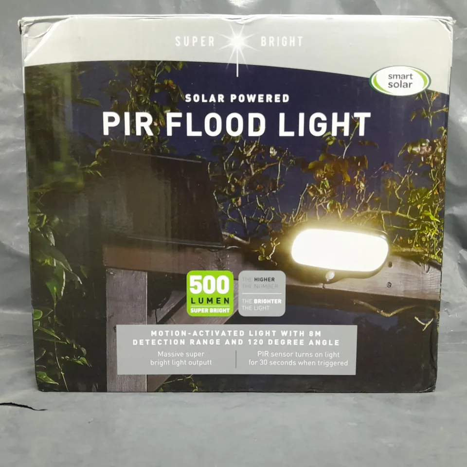 BOXED SMART SOLAR PIR SOLAR SECURITY FLOODLIGHT 500 LUMENS RRP £39.99